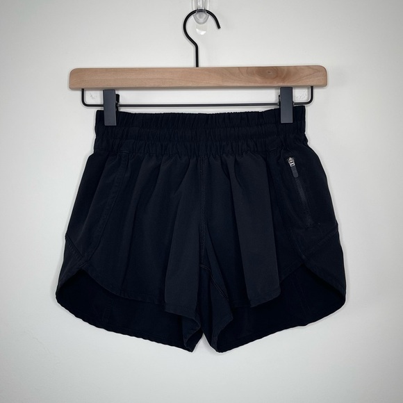 Lululemon Tracker Lined Short 4" in Black running
quick-drying lightweight Size4 - Picture 11 of 13